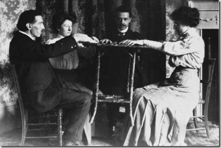 O zakazie wywoływania zmarłych